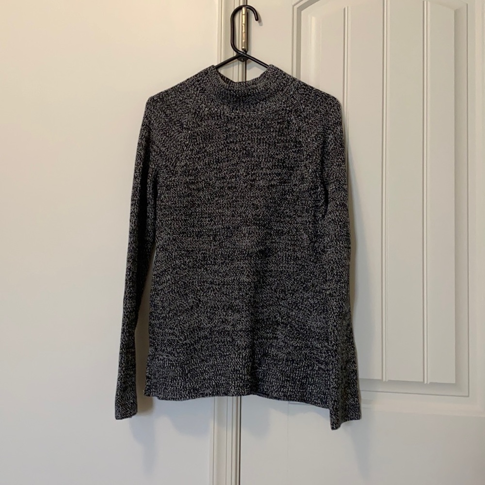 Turtle neck sweater